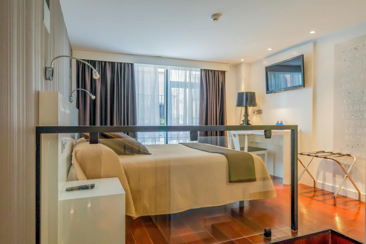 Hotel Apolonia Soria Bagian luar foto