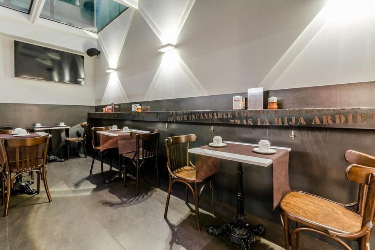 Hotel Apolonia Soria Bagian luar foto